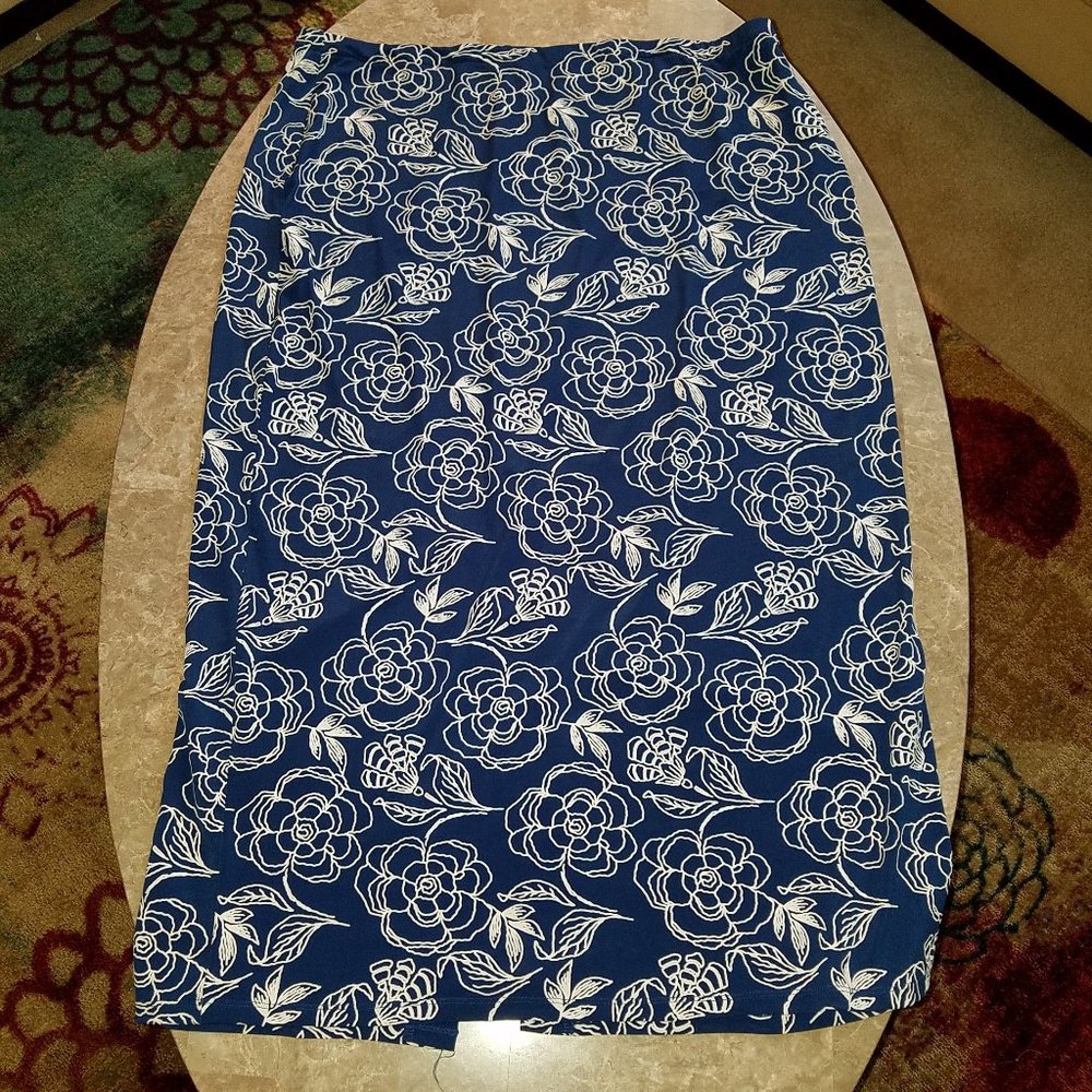 NYCC Stretchy Long Navy/White Floral Print Skirt XL